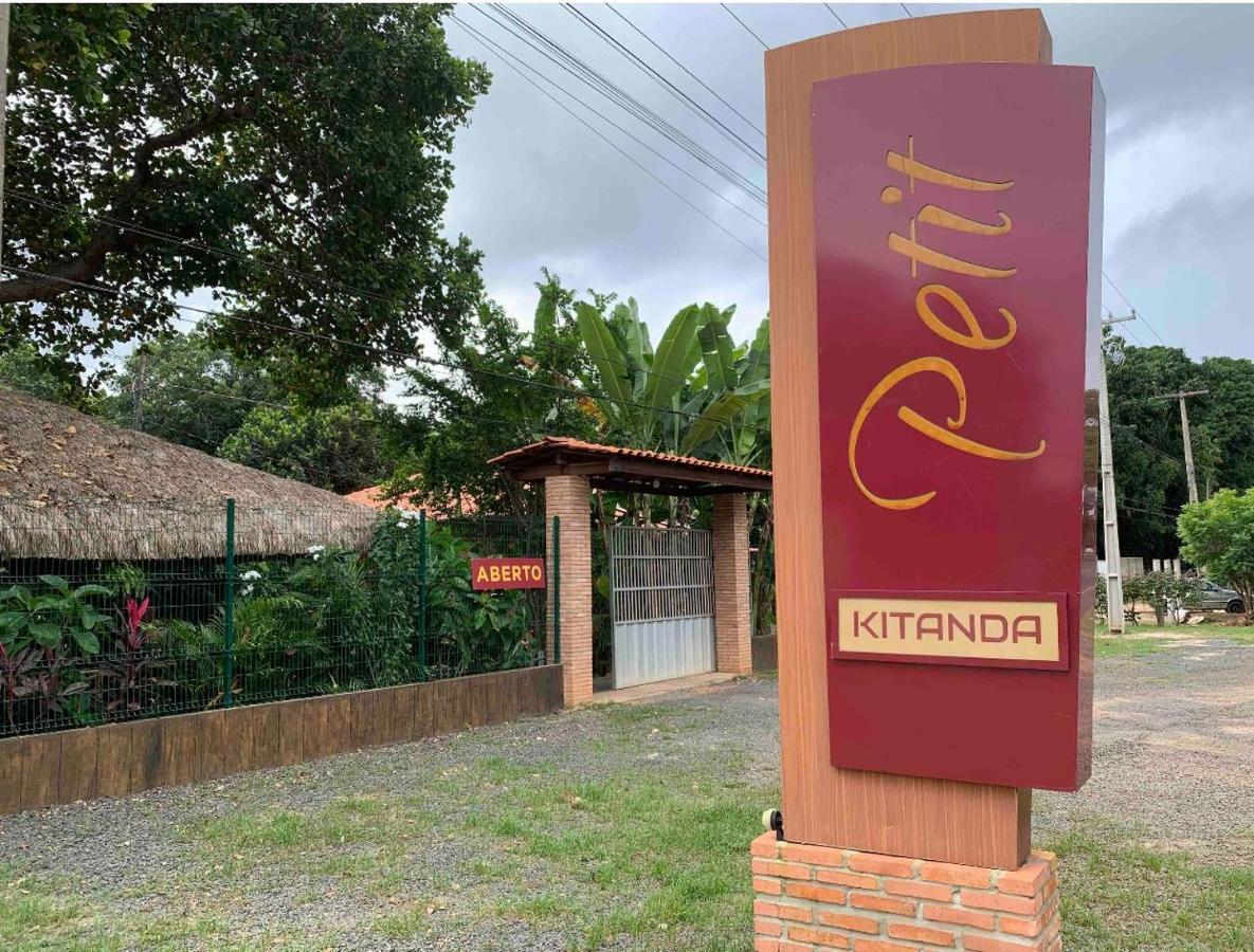 Kitanda Petit Hotel Tucuns  Eksteriør billede